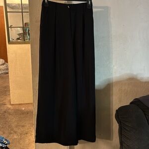 💥Elegant Black Wide Leg Pants 👖 GUC